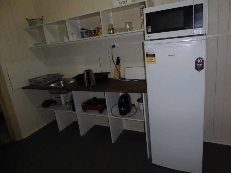 Exchange Hotel Toogoolawah Екстериор снимка